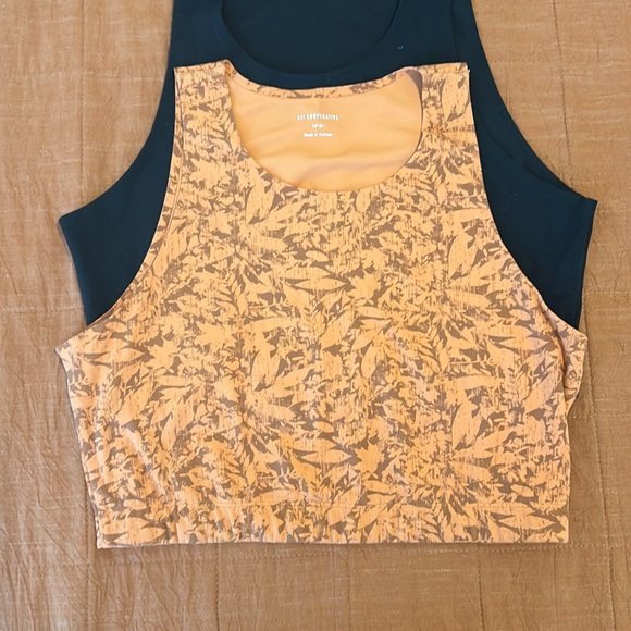 REI Crop Sports Top Bundle size large - Picture 3 of 6